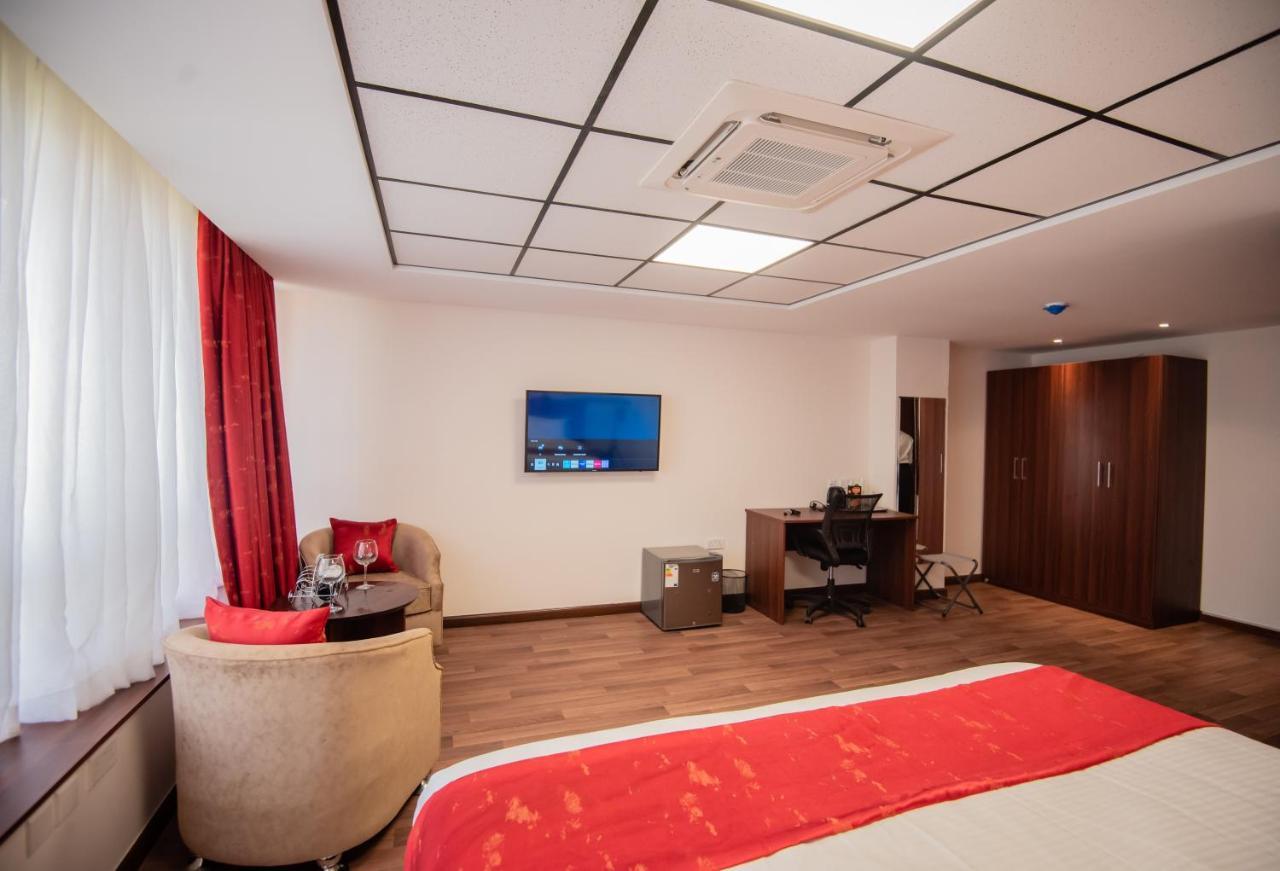 The Crossroads Hotel, Westlands Nairobi Exteriér fotografie