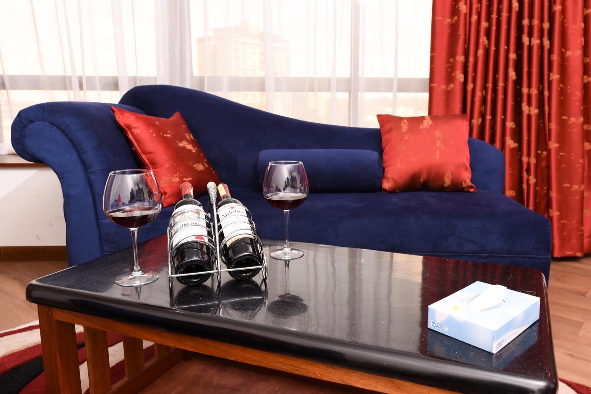 The Crossroads Hotel, Westlands Nairobi Exteriér fotografie